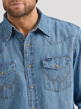 Load image into Gallery viewer, Wrangler - Mens Classic Fit Denim Shirt - Light Wash Denim - VARIOUS SIZES