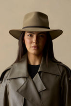 Load image into Gallery viewer, Akubra Cattleman - ASSORTED SIZES - BRAN and FAWN