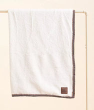 Load image into Gallery viewer, Snuggle Blanket - Ariat - Appaloosa 120 cm x 152 cm
