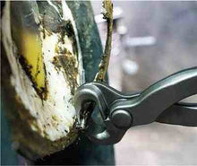 Load image into Gallery viewer, Diamond 15" Extra Sharp Farrier Nipper
