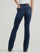 Load image into Gallery viewer, Wrangler - Womens Hi Rise Bootcut Jeans Bespoke - 26/32 &amp; 28/32
