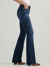 Load image into Gallery viewer, Wrangler - Womens Hi Rise Bootcut Jeans Bespoke - 26/32 &amp; 28/32
