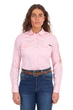 Load image into Gallery viewer, Wrangler - Womens Hazel Logo LONG SLEEVE Shirt - Blush - ASSORTED SIZES
